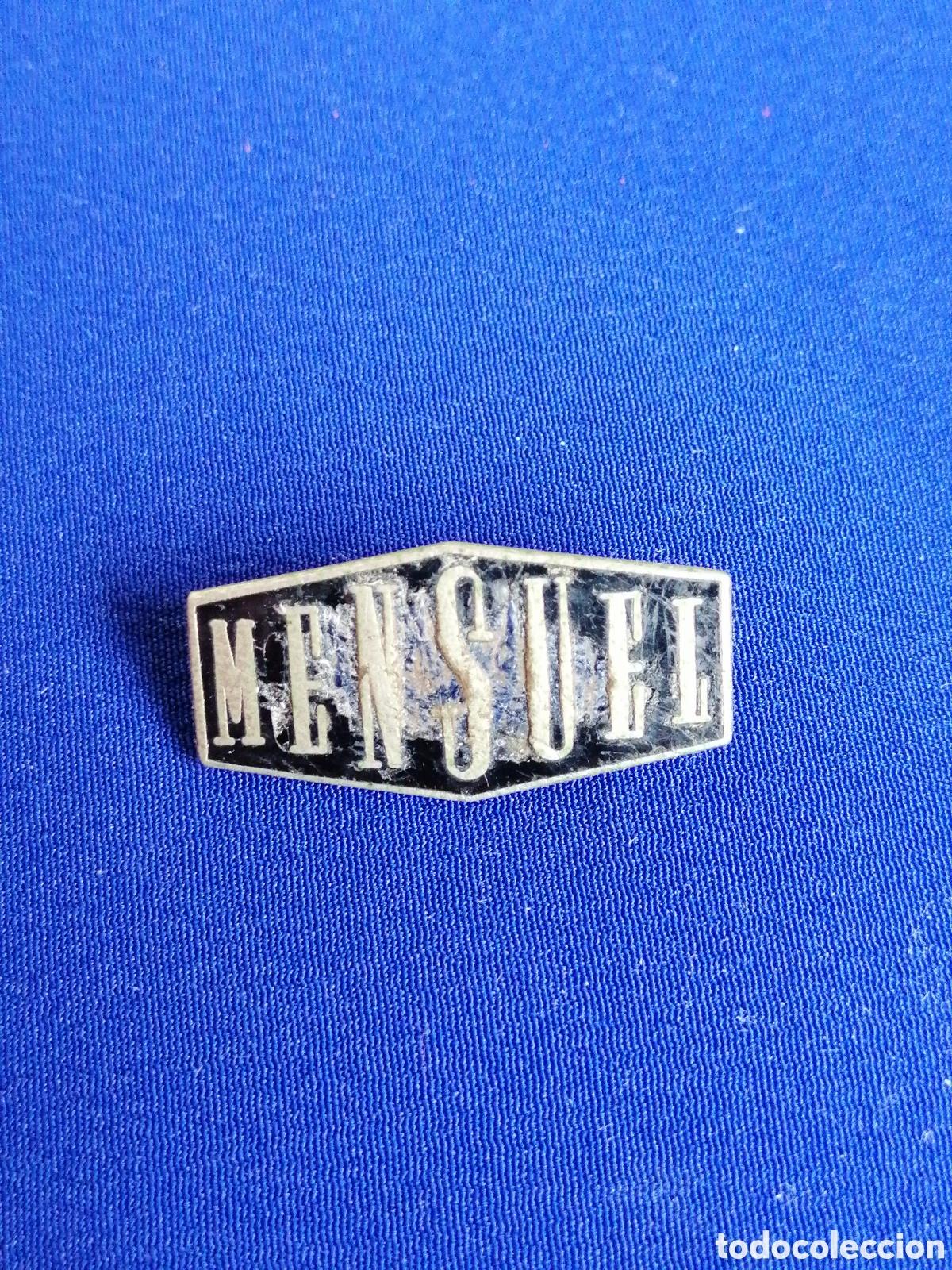 Pin's de collection: REVISTA MENSUEL FRANCIA PIN
