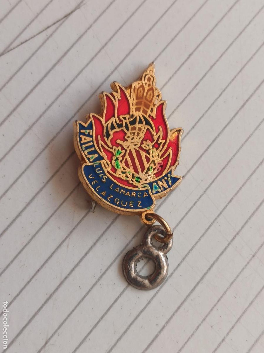 Sammlung von Pins: Insignia de la falla Luis Lamarca Vel&aacute;zquez
