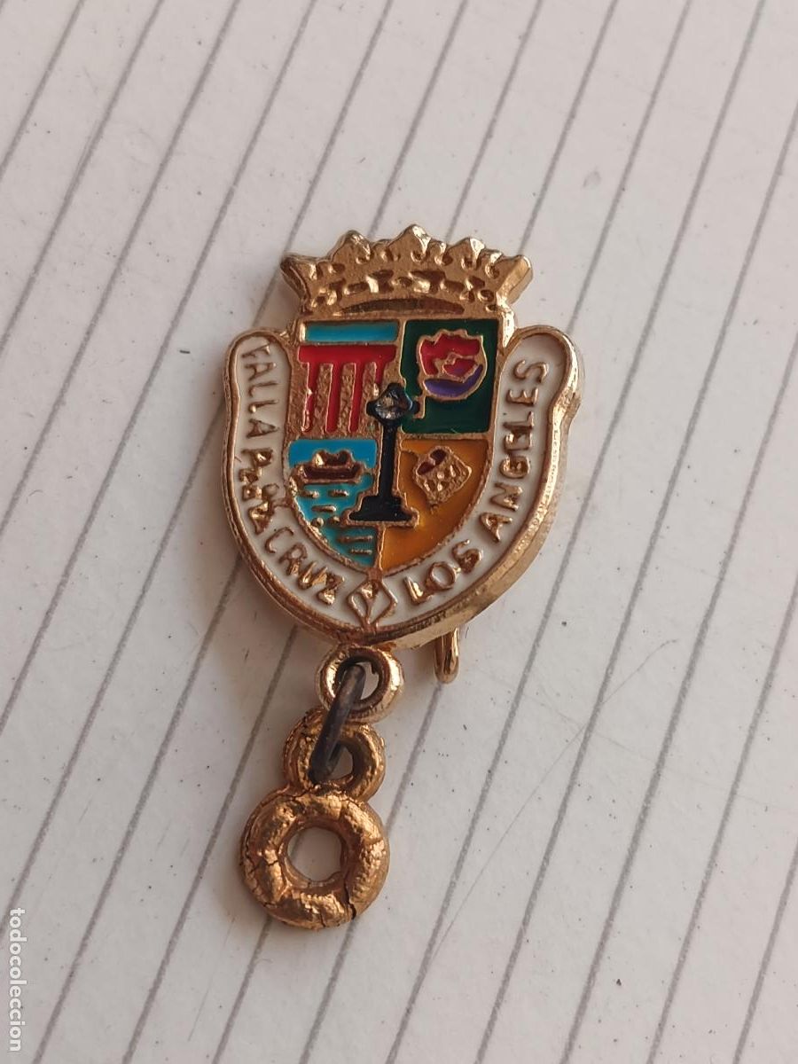 Pins de colecci&oacute;n: Valencia. Insignia de la falla Pie de la Cruz Los Angeles