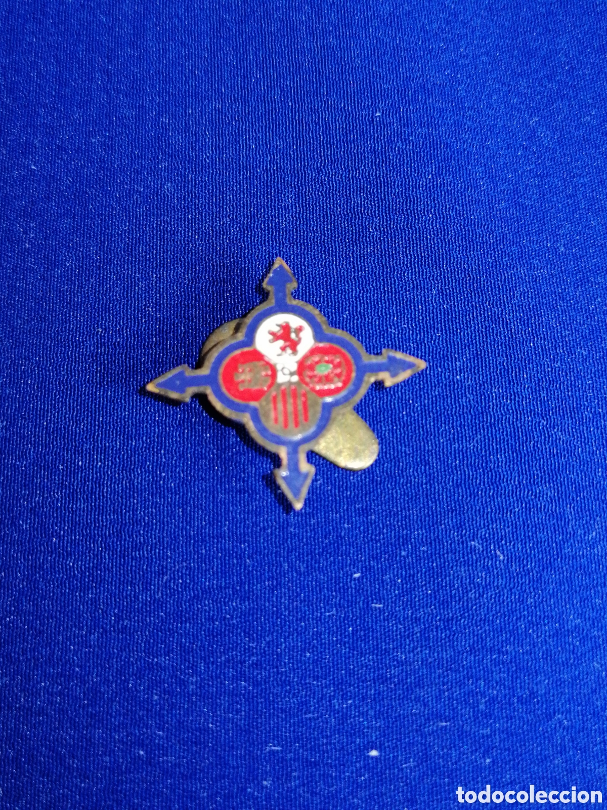 Pin's de collection: FESOFI - FEDERACI&Oacute;N ESPA&Ntilde;OLA DE SOCIEDADES FILAT&Eacute;LICAS INSIGNIA DE OJAL ANTIGUA
