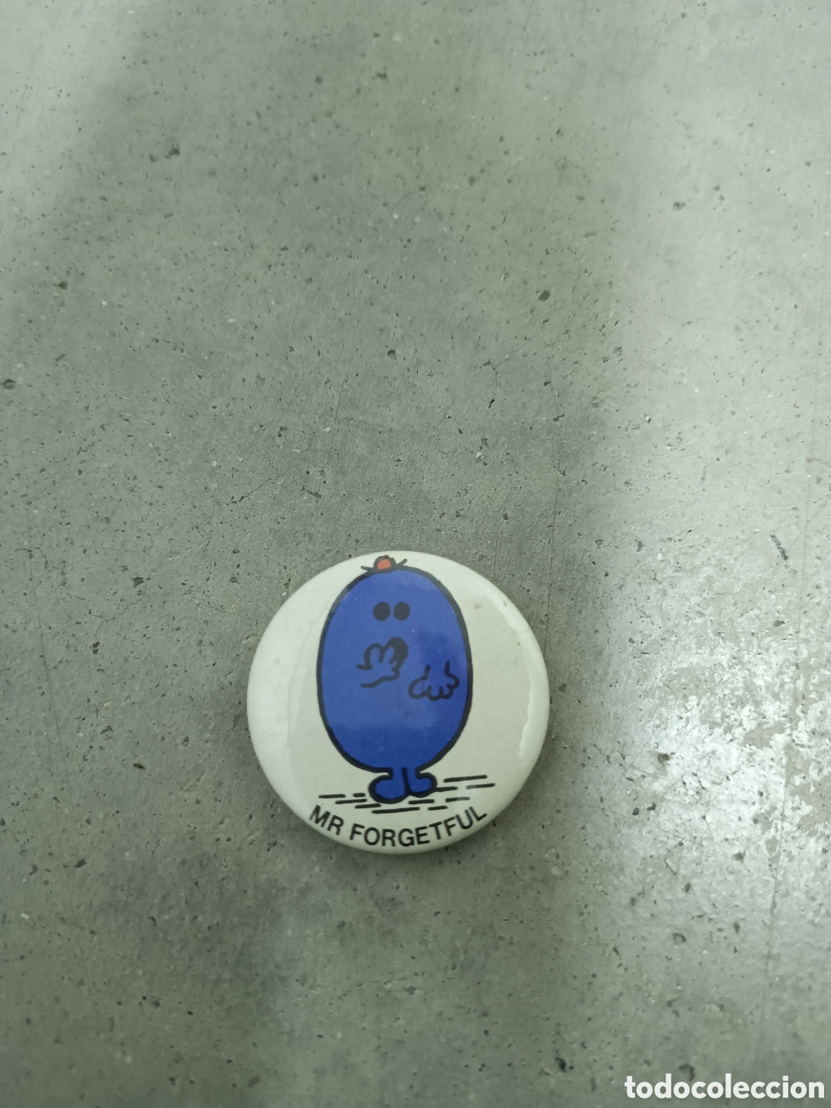 Pins e Spille di collezione: CHAPA IMPERDIBLE DE MR FORGETFUL - ROGER HARGREAVES - A&Ntilde;OS 80/90