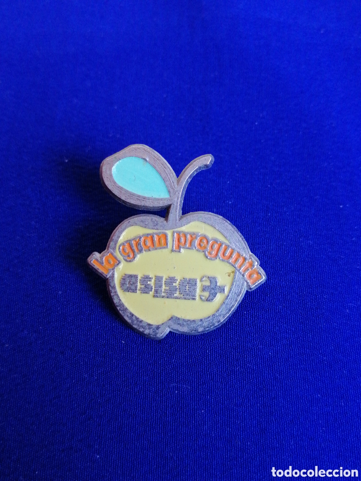 Collection pins: ASISA LA GRAN PREGUNTA - SEGUROS M&Eacute;DICOS PIN