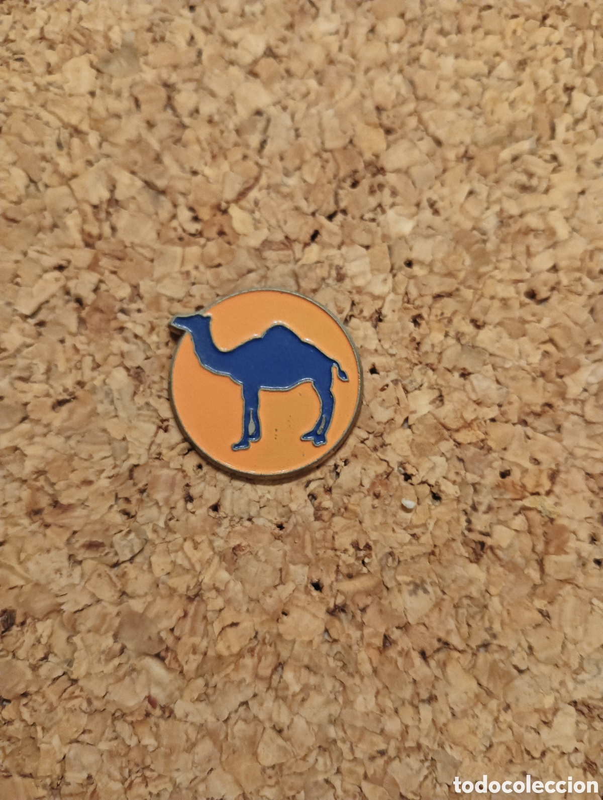 Pins de colecci&oacute;n: PIN COLECCI&Oacute;N 80 ANIVERSARIO TABACO C&Aacute;MEL- REDONDO