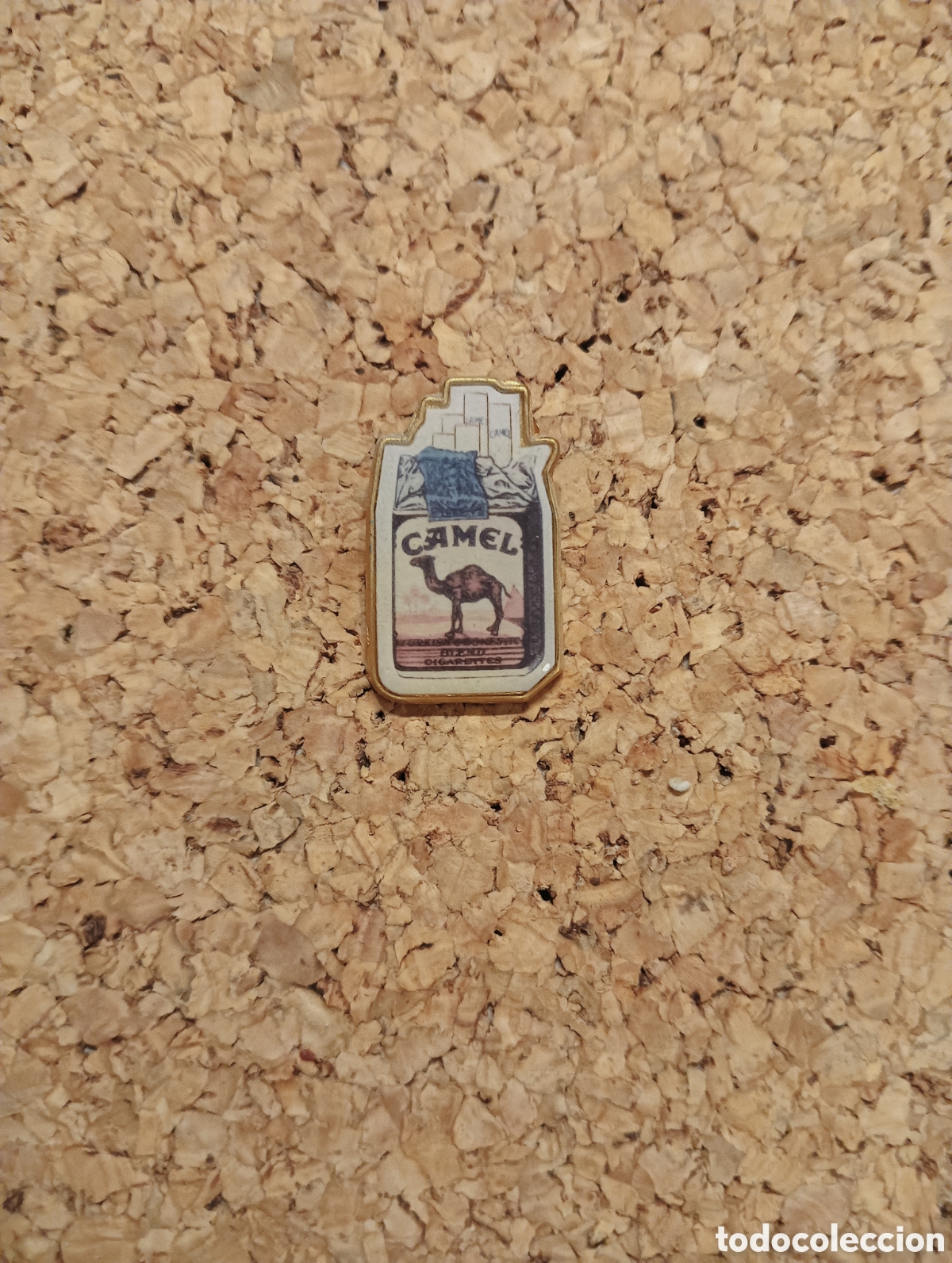 Pins de colecci&oacute;n: PIN COLECCI&Oacute;N 80 ANIVERSARIO TABACO C&Aacute;MEL - PAQUETE TABACO