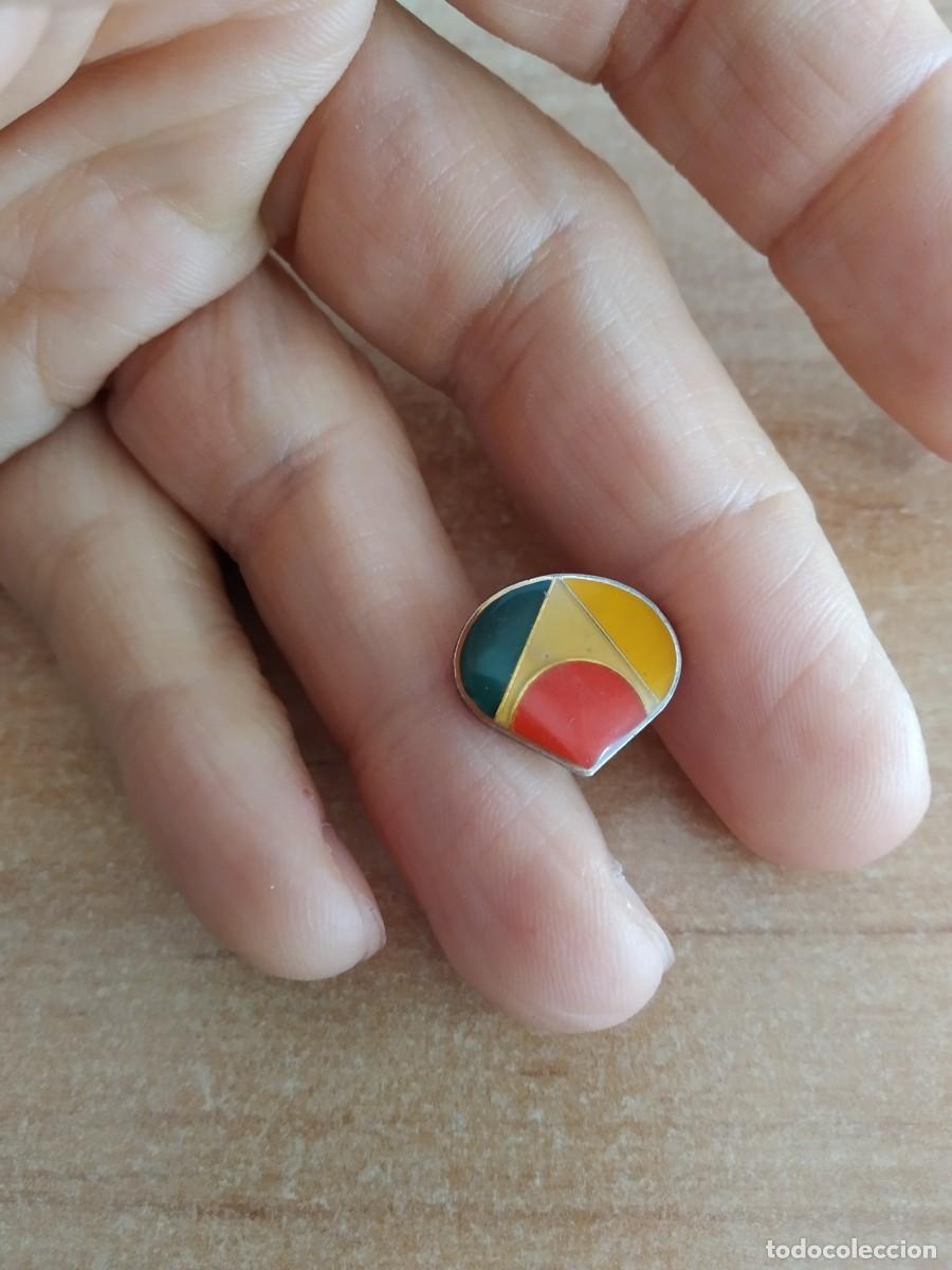 Pins de cole&ccedil;&atilde;o: PIN LOGO LOGOTIPO ANTENA 3 TV CANAL DE TELEVISION