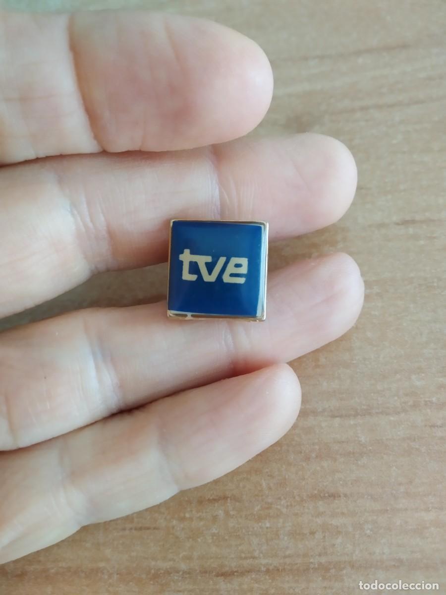 Pins de cole&ccedil;&atilde;o: PIN TVE TELEVION ESPA&Ntilde;OLA CINE CANAL TV LOGO LOGOTIPO A&Ntilde;OS 90