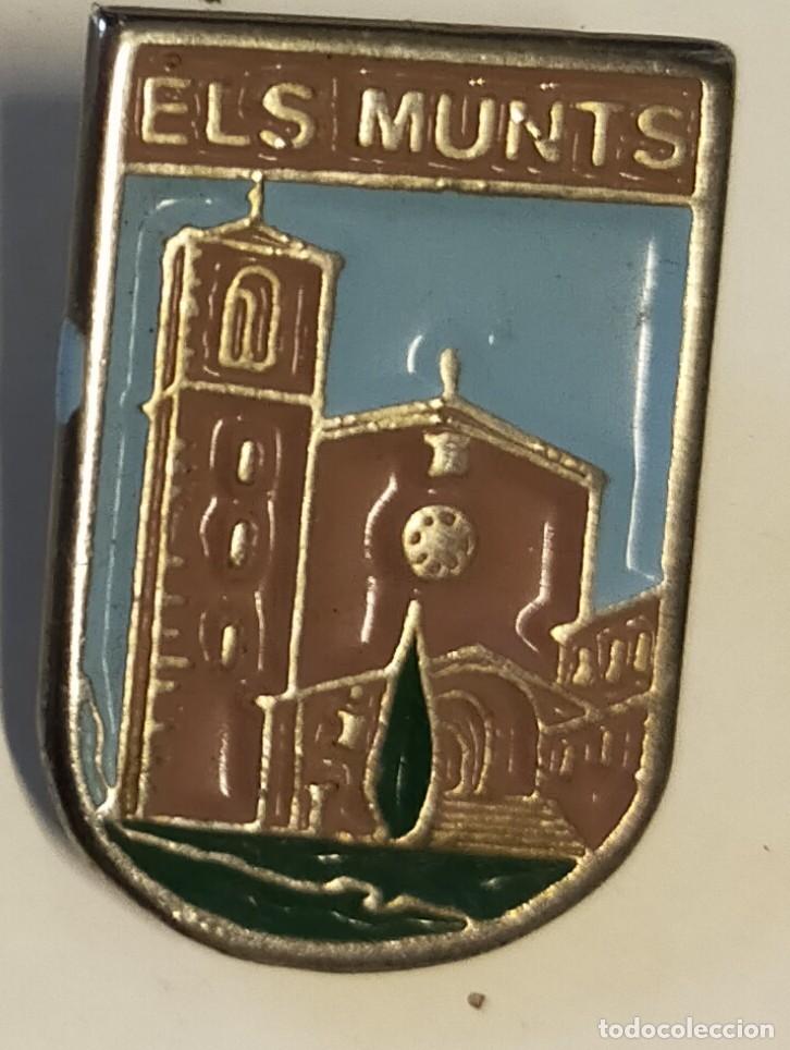 Collection pins: PIN DE ELS MUNTS METALICO
