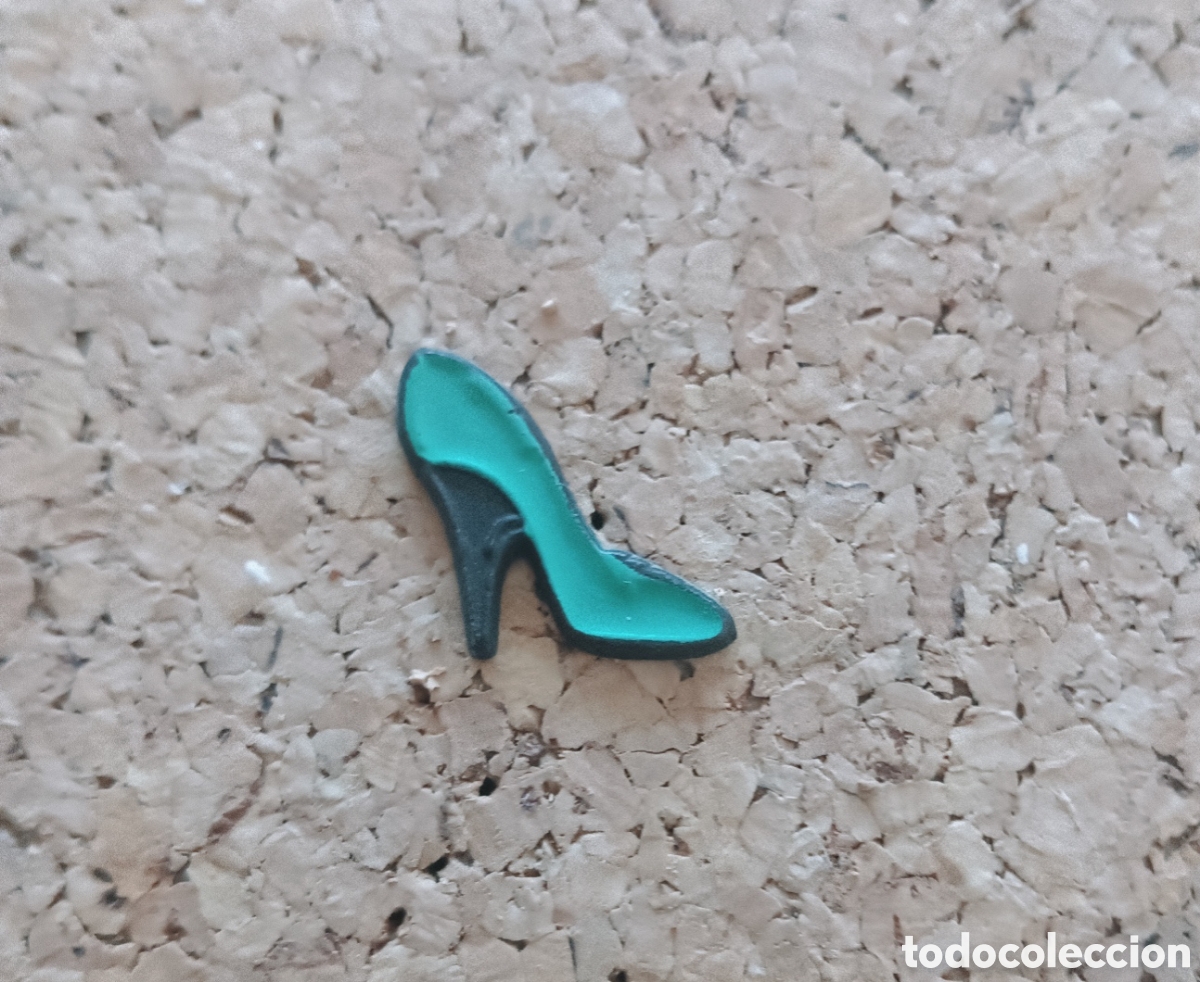 Pins de colecci&oacute;n: PIN ZAPATO DE TACON VERDE LACADO