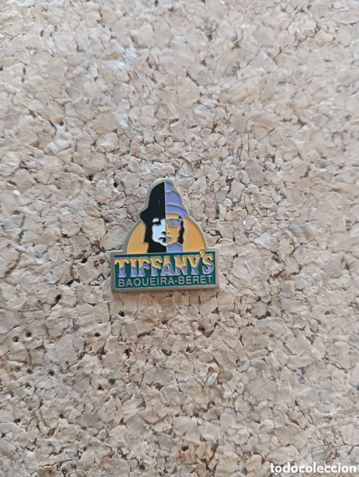 Pins de colecci&oacute;n: PIN DISCOTECA TIFFANY'S BAQUEIRA- BERET LACADO