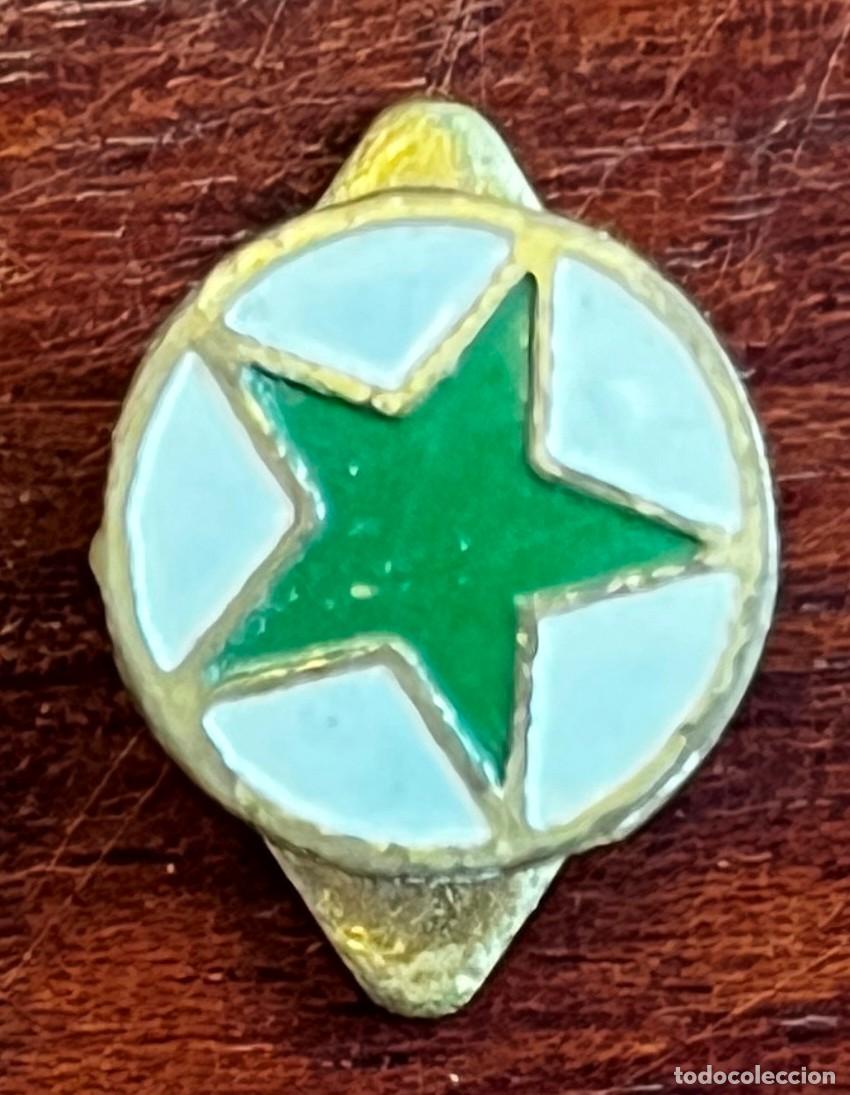 Collection pins: ANTIGUA INSIGNIA, PIN DE ESPERANTO, GUERRA CIVIL