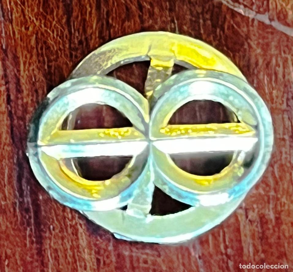Collection pins: ANTIGUA INSIGNIA, PIN PARA OJAL DE BARREIROS, CAMIONES
