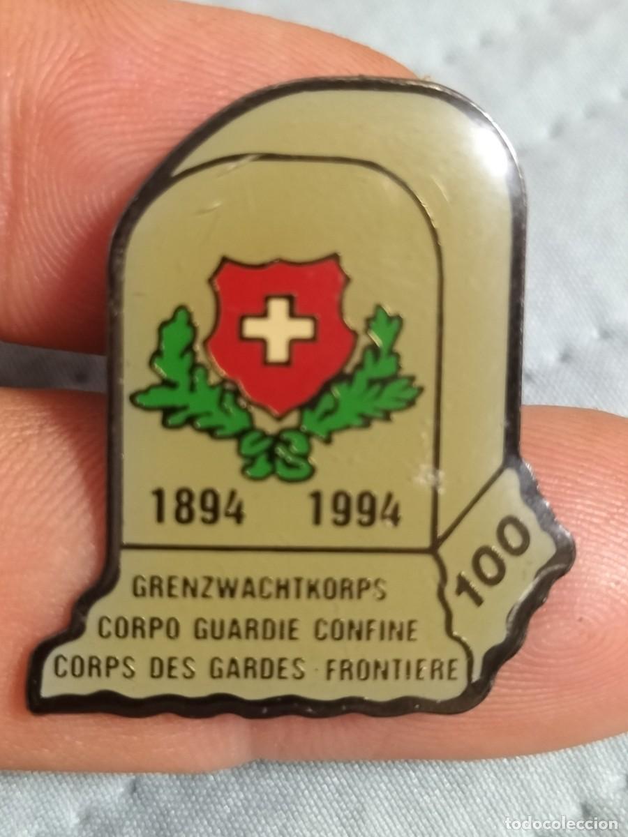 Pins de colecci&oacute;n: pin conmemorativo del centenario del Cuerpo de Guardias de Frontera suizo (1894-1994).