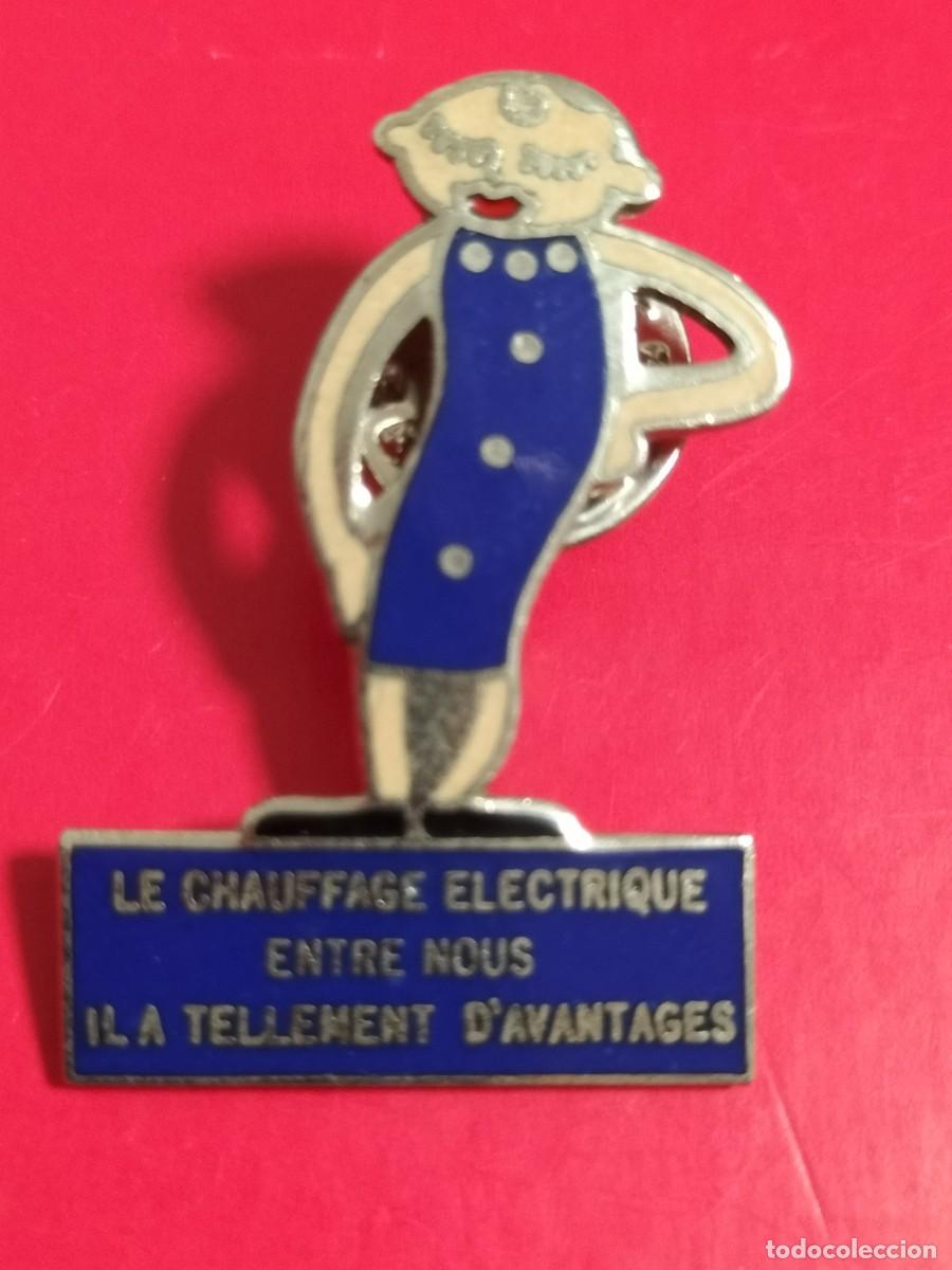 Pins de colecci&oacute;n: Antiguo pin publicitario. Calefacci&oacute;n el&eacute;ctrica Pin's Pins Entre nosotros, tiene muchas ventajas
