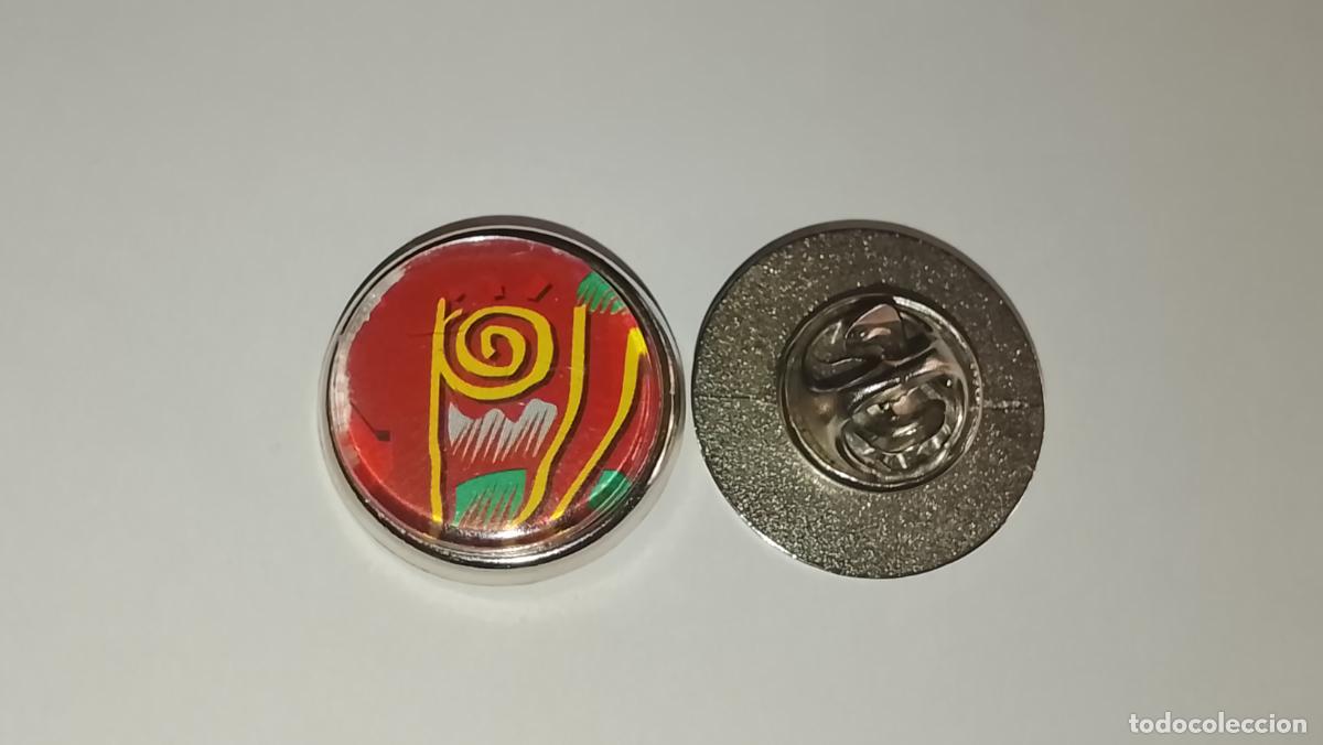 Pins de colecci&oacute;n: pin redondo metal la ferreteria - PIMENTON DE LA VERA CONDIMENTO ALIMENTICIO ESPECIAS
