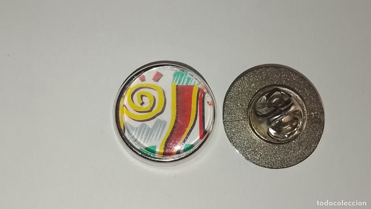 Pins de colecci&oacute;n: pin redondo metal la ferreteria - PIMENTON DE LA VERA CONDIMENTO ALIMENTICIO ESPECIAS