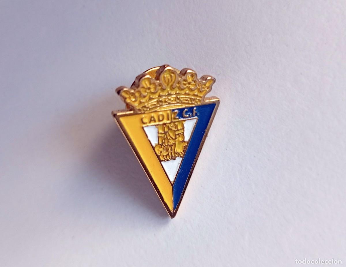 Pins de colecci&oacute;n: COLECCIONISMO FUTBOL - PIN ESCUDO DEL C&Aacute;DIZ C.F.