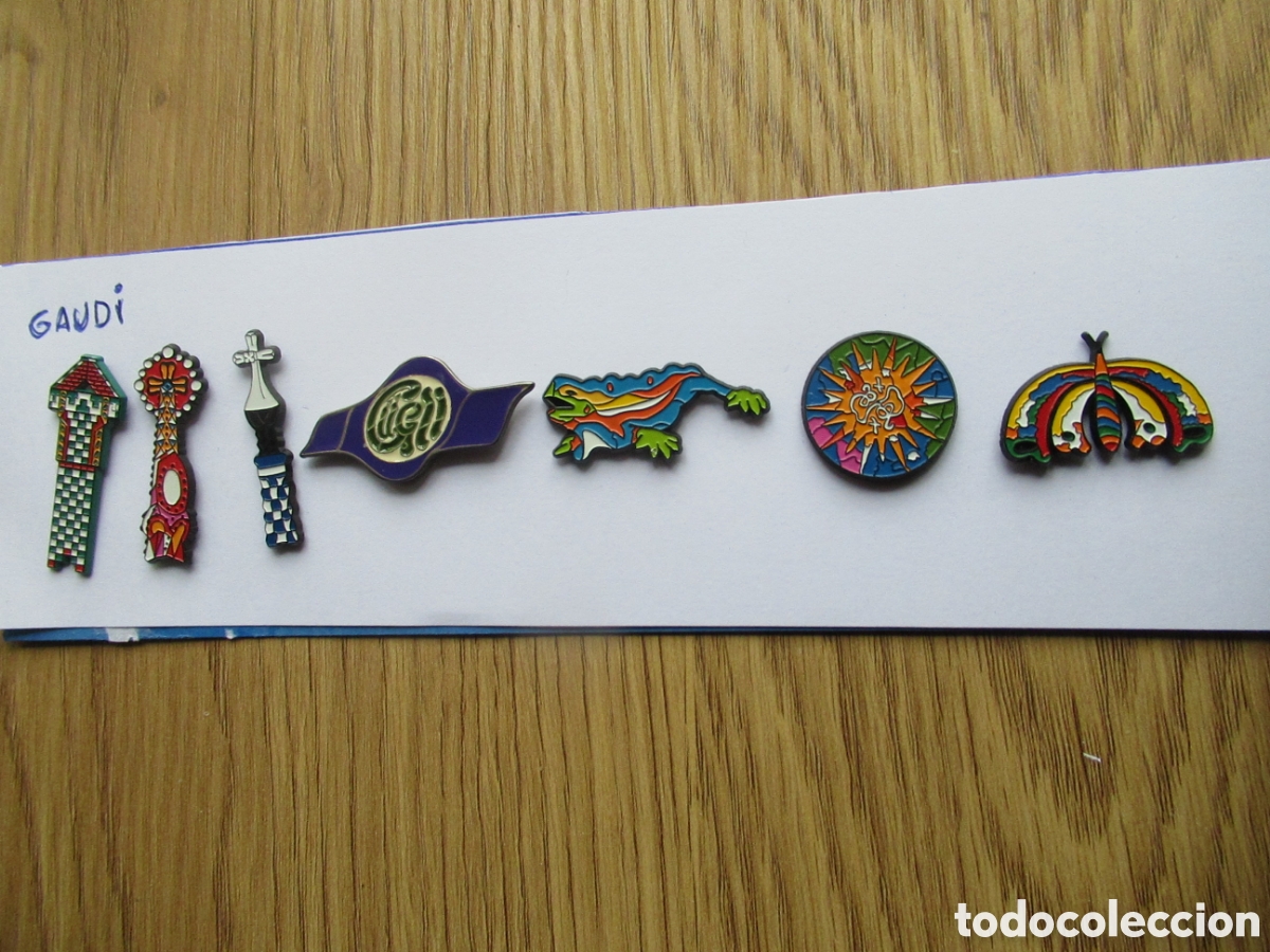 Pins de colecci&oacute;n: Lote de pins relacionados con Gaudi
