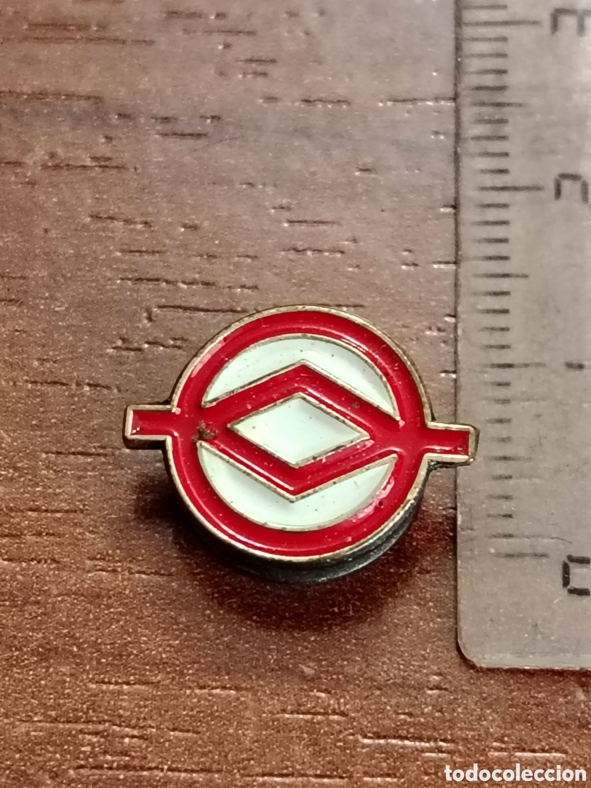 Pins de colecci&oacute;n: Insignia antigua metro Barcelona TMB