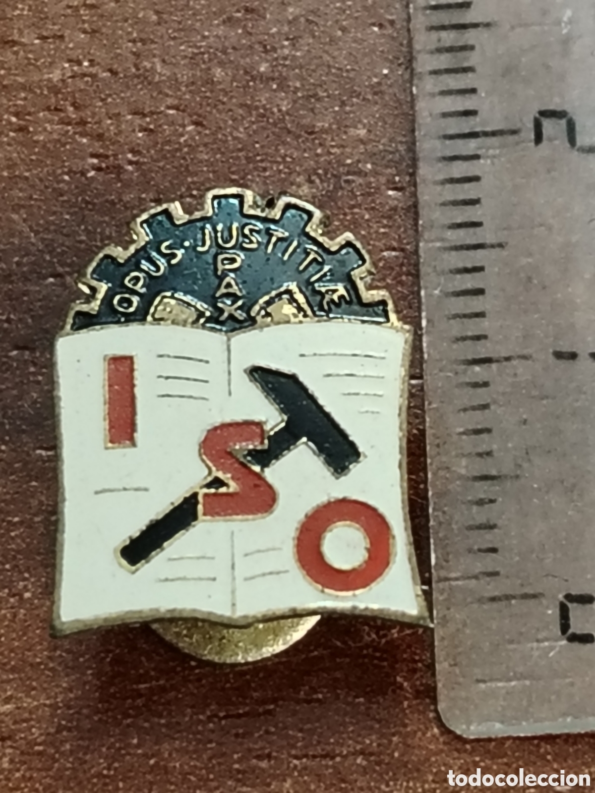 Pins de colecci&oacute;n: Insignia antigua a identificar Opus, Pax i justicia