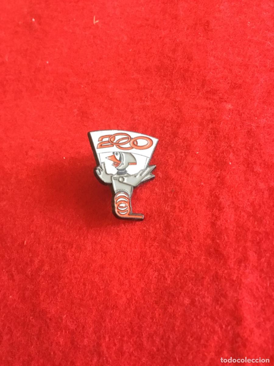Pins de colecci&oacute;n: PIN LOGO METRO DE BILBAO. A&Ntilde;O 2000. FERROCARRILES VASCOS.