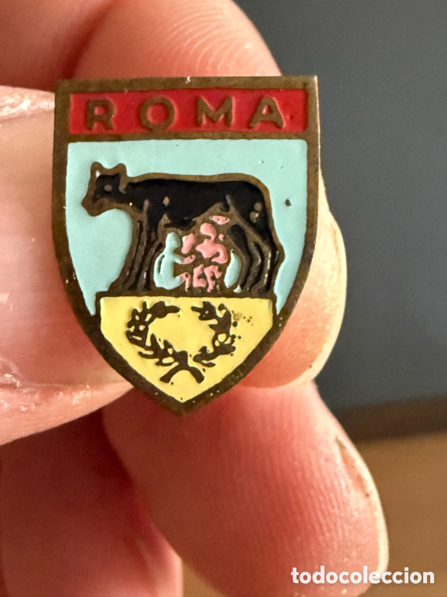 Pins de colecci&oacute;n: Antigua INSIGNIA. ROMA - Foto 1