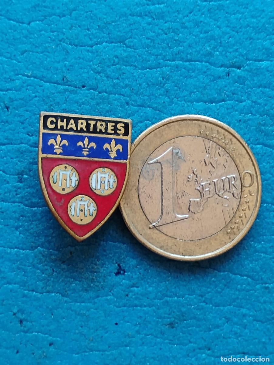 Pins de cole&ccedil;&atilde;o: ANTIGUA INSIGNIA/PIN DE AGUJA IMPERDIBLE - CHARTRES (FRANCIA) - NO PIN