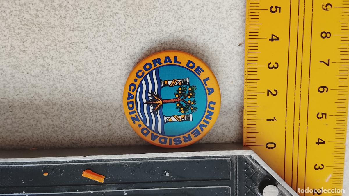 Pins de colecci&oacute;n: CHAPA FERRERIA CORAL DE LA UNIVERSIDAD DE CADIZ