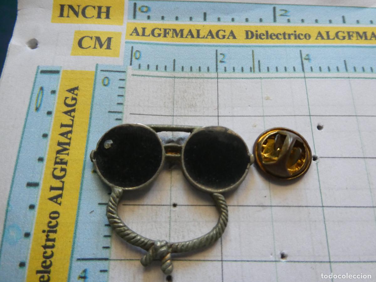 Pins de colecci&oacute;n: PIN DE GAFAS DE SOL CON CORD&Oacute;N