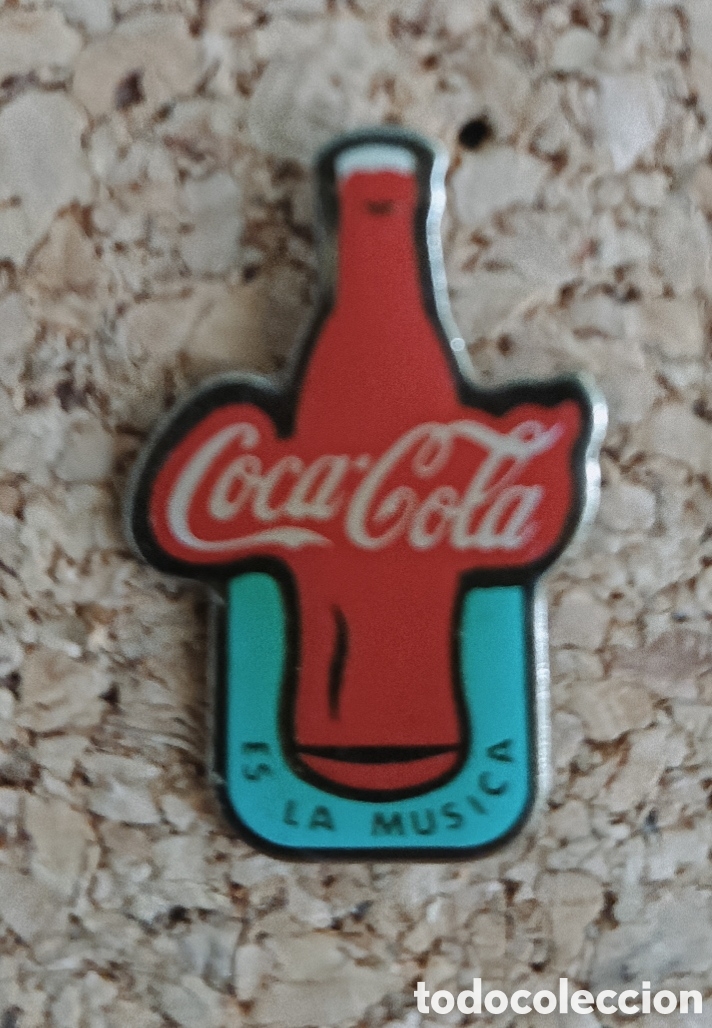 Collection pins: PIN COCA COLA - ES LA M&Uacute;SICA