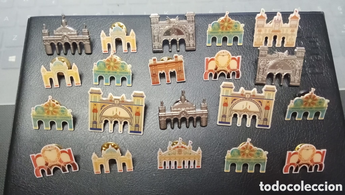 Pins de colecci&oacute;n: Lote de 20 pins de Sevilla - Foto 1