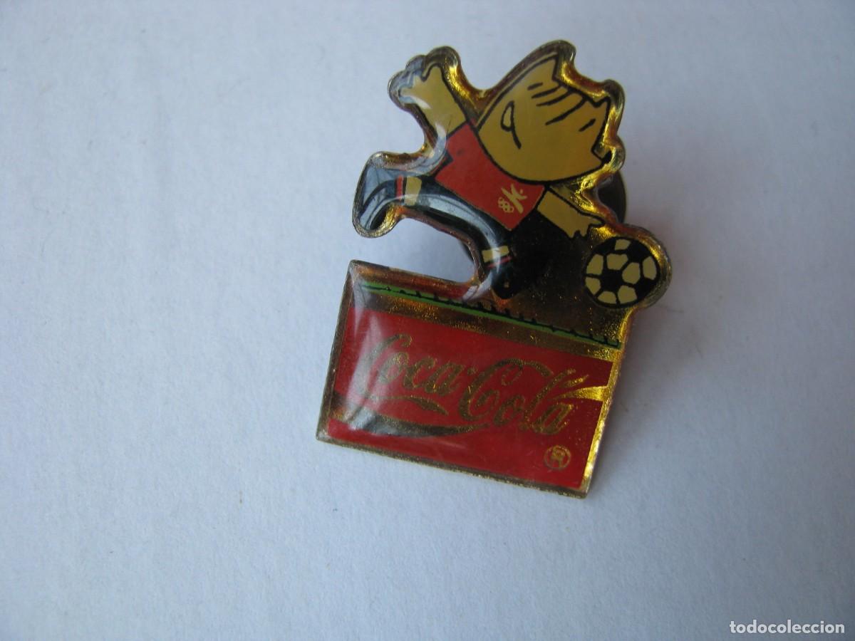 Pins de colecci&oacute;n: PIN PUBLICIDAD DE COCA COLA. FUTBOL JJ.OO. 1992 COBI