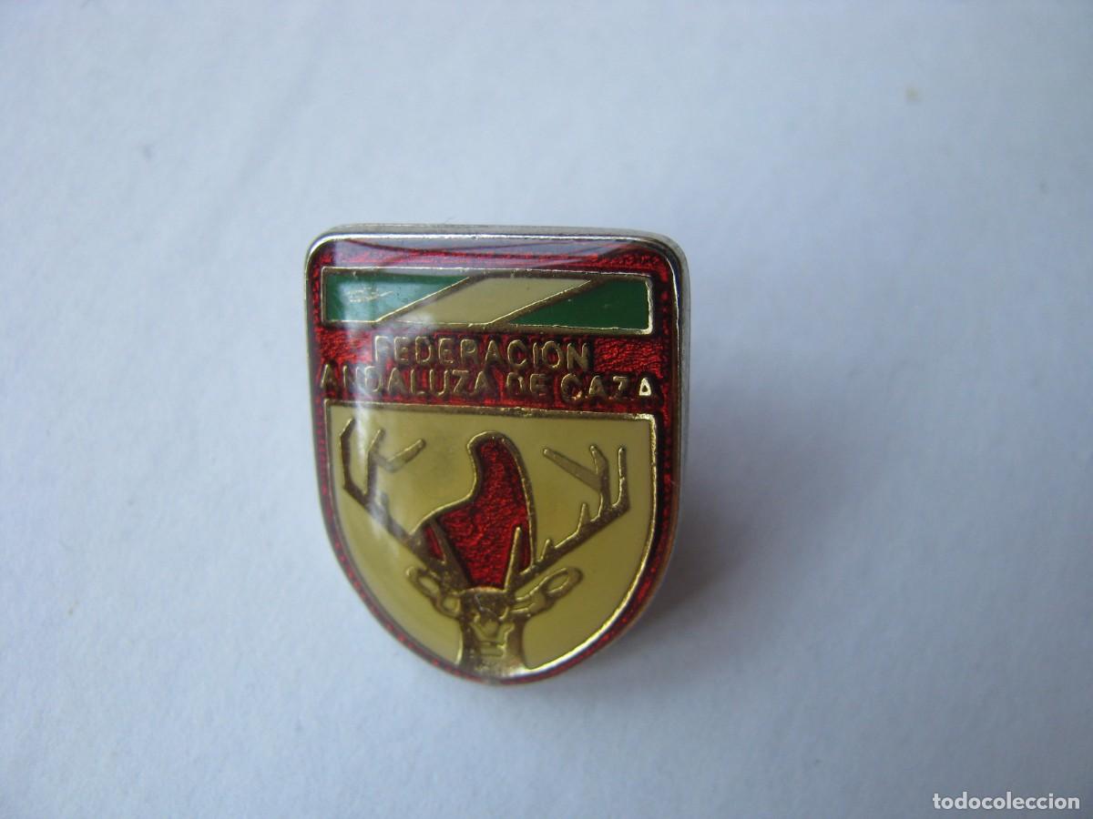 Pins de colecci&oacute;n: PIN DE FEDERACION ANDALUZA DE CAZA