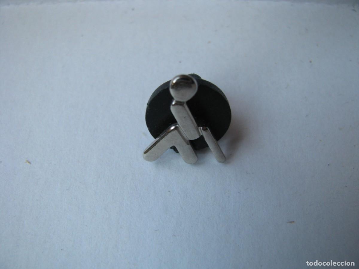 Collection pins: PIN DE ONCE, ORGANIZACI&Oacute;N NACIONAL DE CIEGOS ESPA&Ntilde;OLES