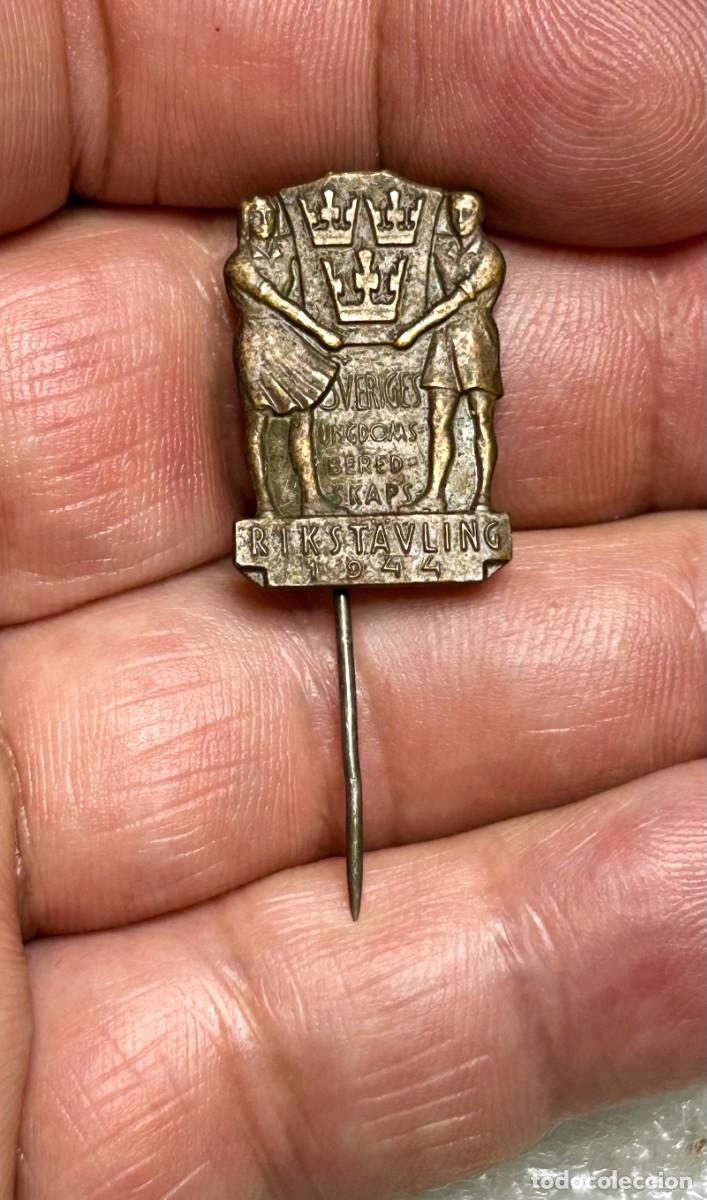 Sammlung von Pins: 3947.Insignia de alfiler vintage de Suecia emitido durante la Segunda Guerra Mundial a&ntilde;o 1944