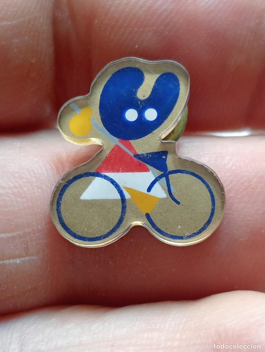Pins de colecci&oacute;n: PINS MASCOTA CAMINO SANTIAGO PELEGRIN GALICIA A&Ntilde;O SANTO COMPOSTELANO GALLEGA CICLISTA BICICLETA