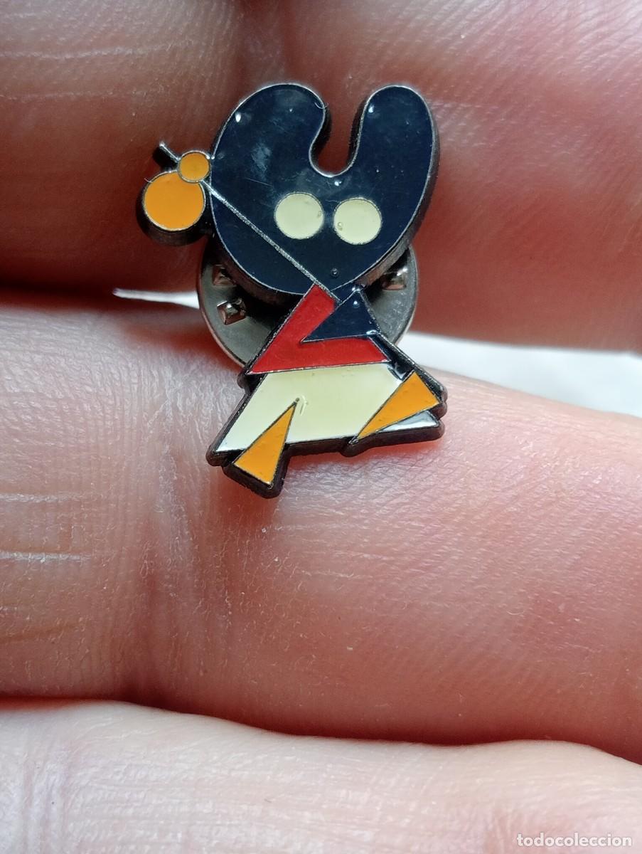Pins de colecci&oacute;n: PIN MASCOTA CAMINO SANTIAGO PELEGRIN ESMALTADA GALICIA A&Ntilde;O SANTO COMPOSTELANO XACOBEO