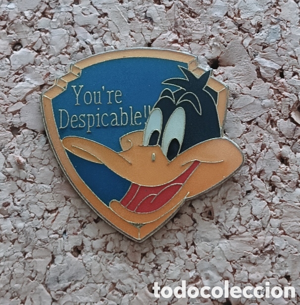 Pins de colecci&oacute;n: PIN LOONEY TUNES PATO LUCAS &rdquo; YOU'RE DESPICABLE!! - ESMALTADO