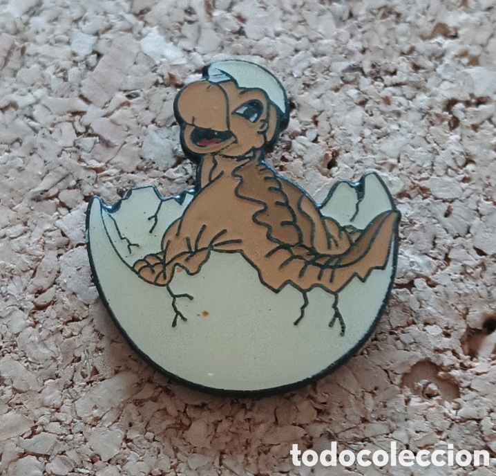 Pins de colecci&oacute;n: PIN DINOSAURIOS - DINOSAURIO SALIENDO DEL HUEVO - EN BUSCA DEL VALLE PERDIDO