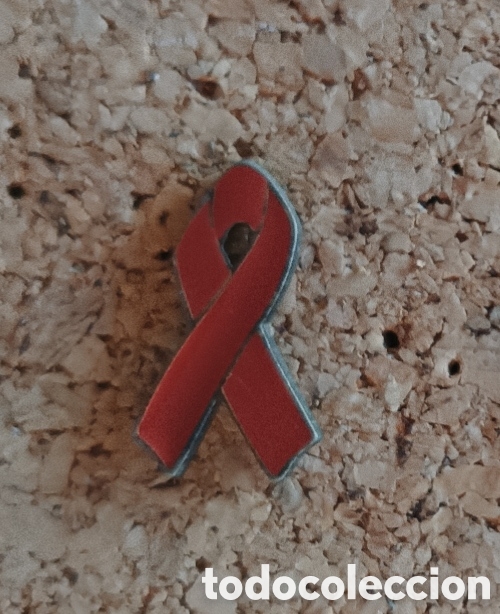 Pins de colecci&oacute;n: PIN LAZO ROJO- SOLIDARIDAD Y APOYO LUCHA SIDA-VIH