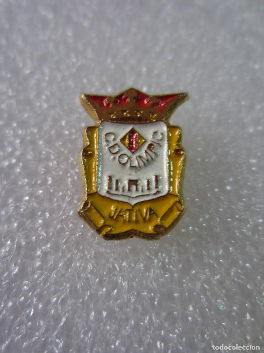 Pins de colecci&oacute;n: Pin Alfiler Deportes Futbol CD Ol&iacute;mpic de Xativa Jativa (Valencia)