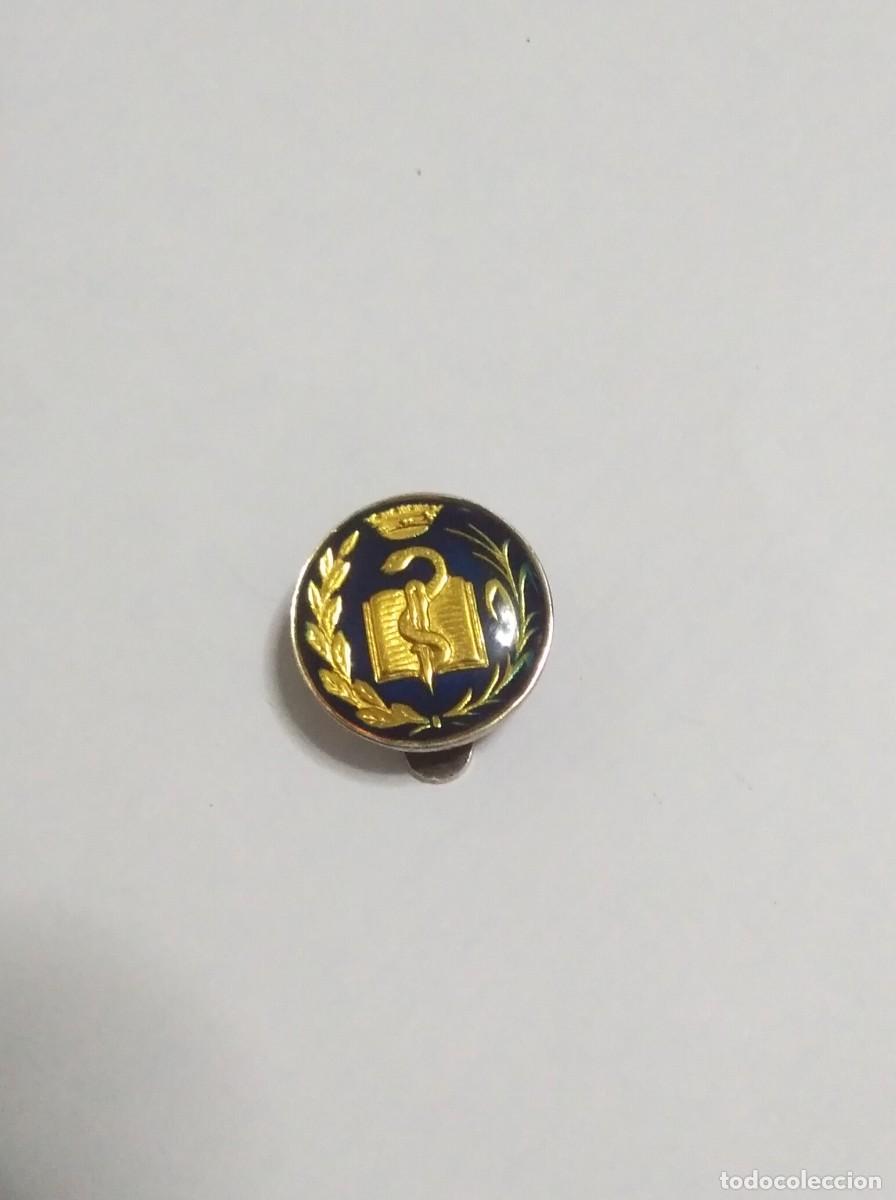 Pins de colecci&oacute;n: Insignia pin de ojal en plata 900 Facultad de Medicina