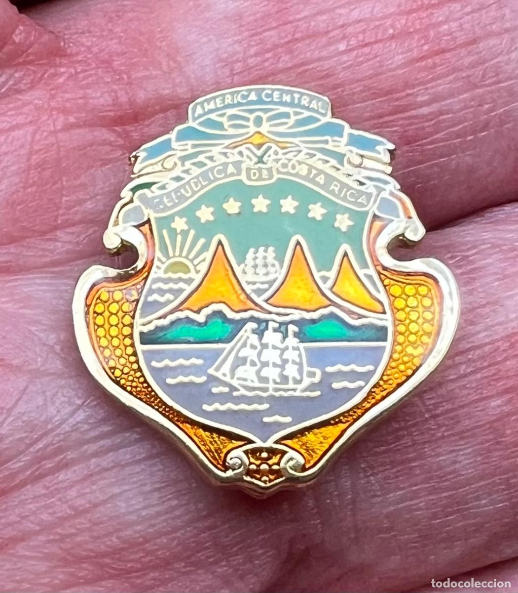 Pins e Spille di collezione: Pin her&aacute;ldico escudo de la Rep&uacute;blica de Costa Rica - Am&eacute;rica Central