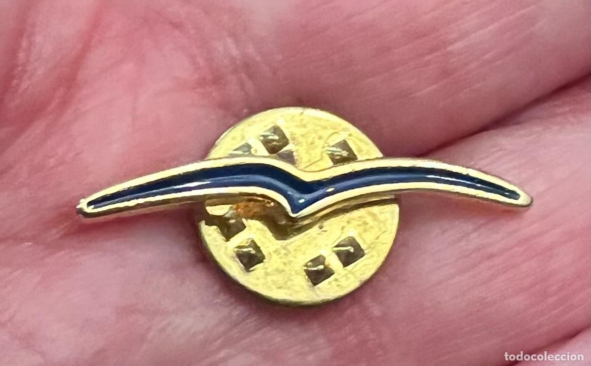 Pins de colecci&oacute;n: Pin pol&iacute;tico del Partido Popular (Gaviota Azul)