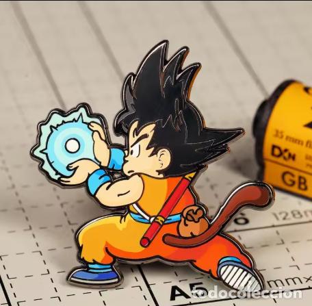 Pins de colecci&oacute;n: Pin Dragon Ball Kame Hame Goku series de anime de los a&ntilde;os 80 y 90