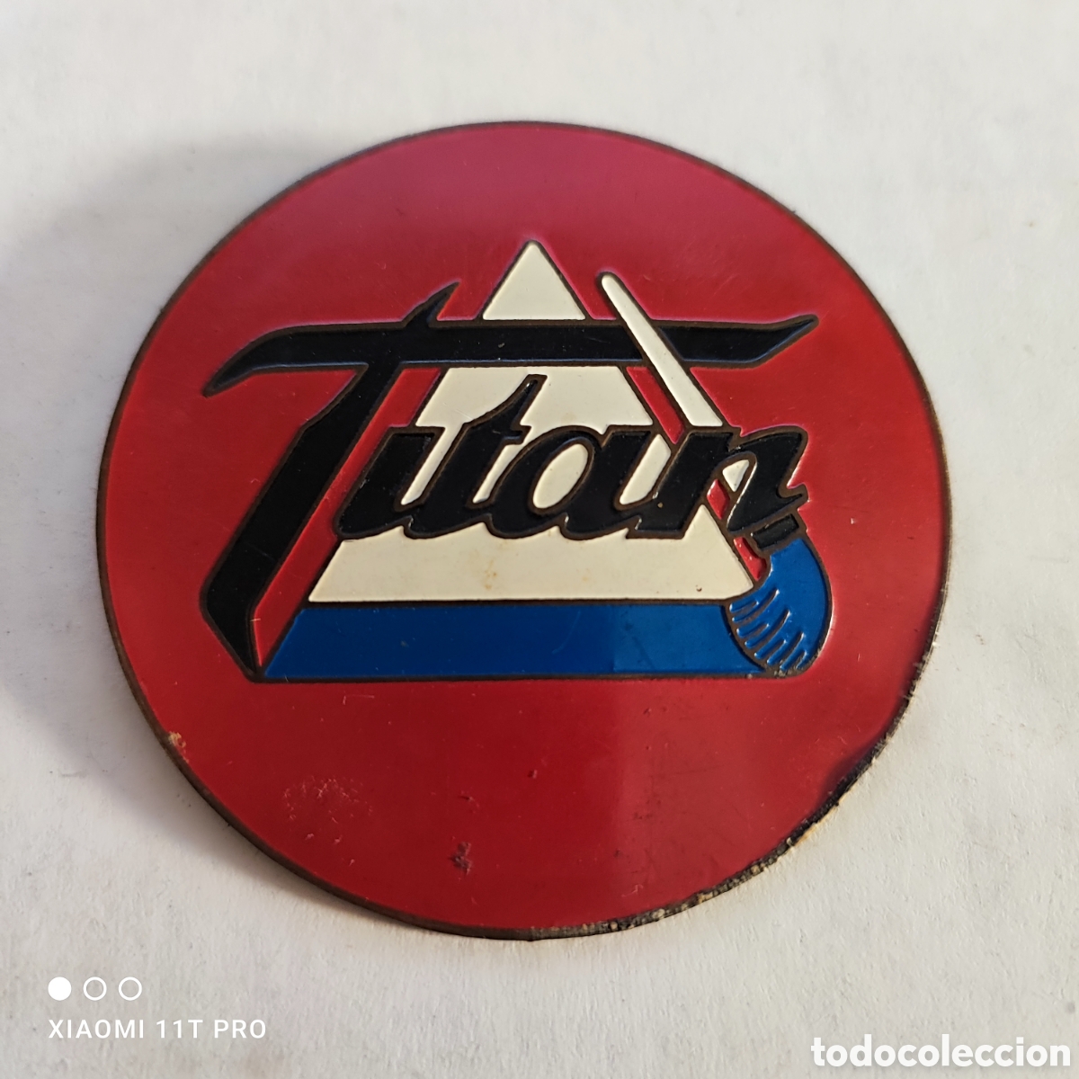 Pins de cole&ccedil;&atilde;o: Insignia, emblema Tit&aacute;n, Titanlux.