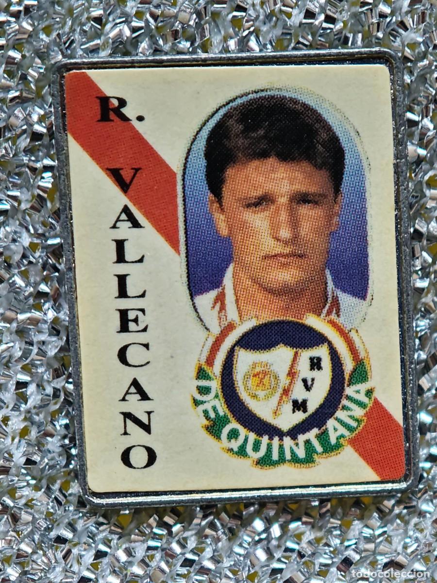 Pins de colecci&oacute;n: PIN JUGADOR FUTBOL R.VALLECANO A&Ntilde;OS 80