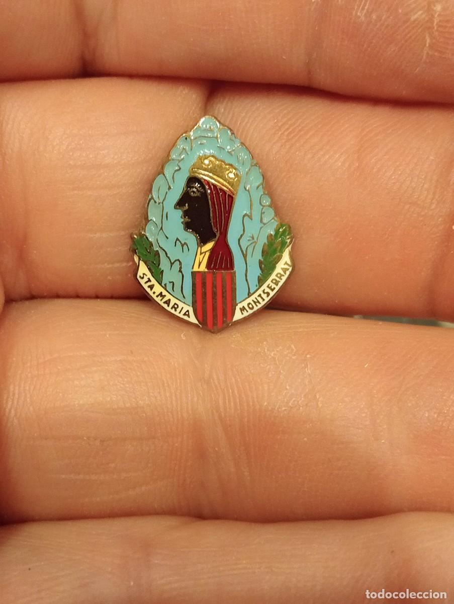 Pins de colecci&oacute;n: INSIGNIA VIRGEN SANTA MARIA DE MONTSERRAT PATRONA CATALUNYA ESCUDO TEMA RELIGIOSO PINS ALFILER