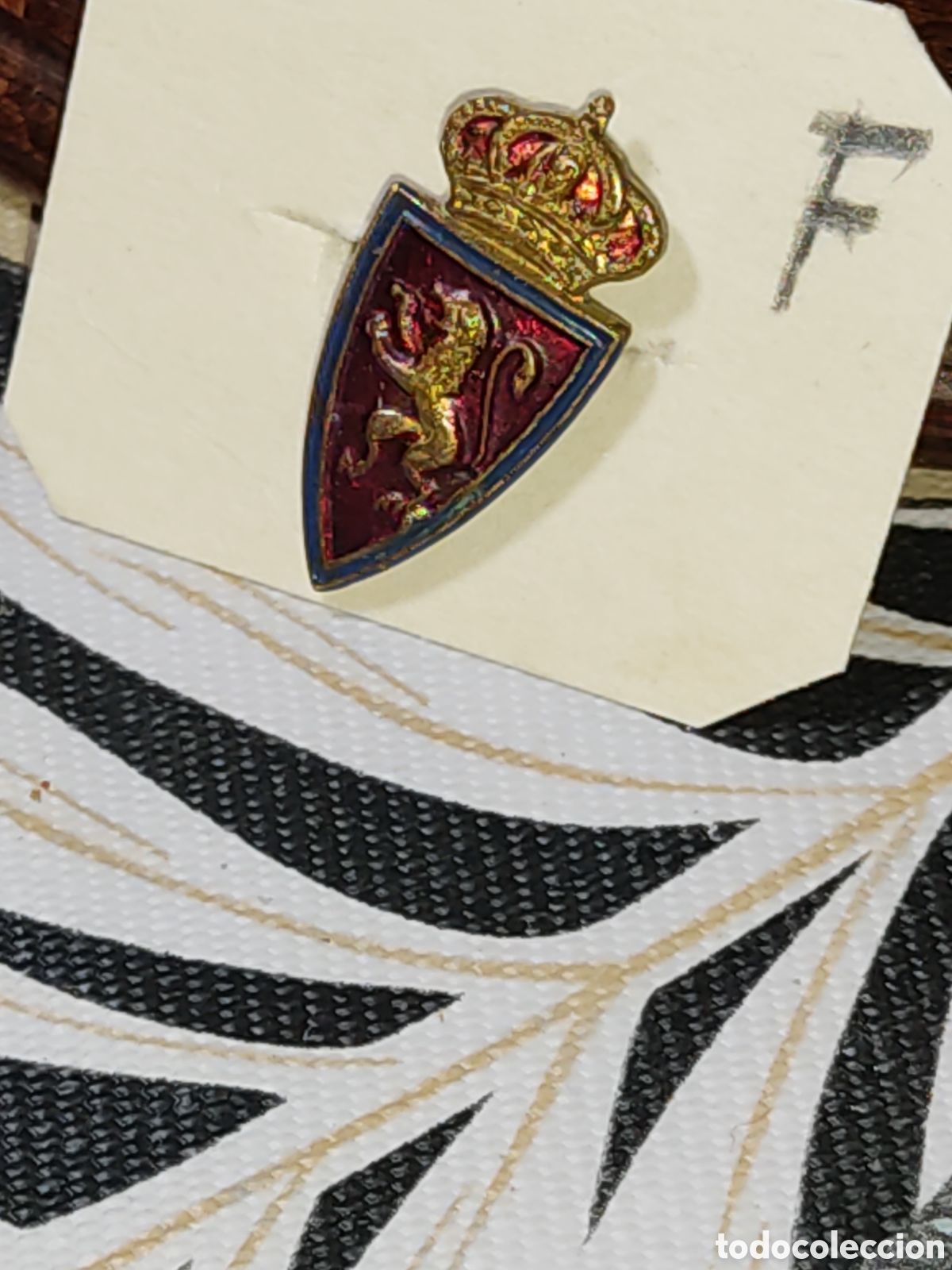 Pins de colecci&oacute;n: Pin de ojal esmaltado del Real Zaragoza.*F*