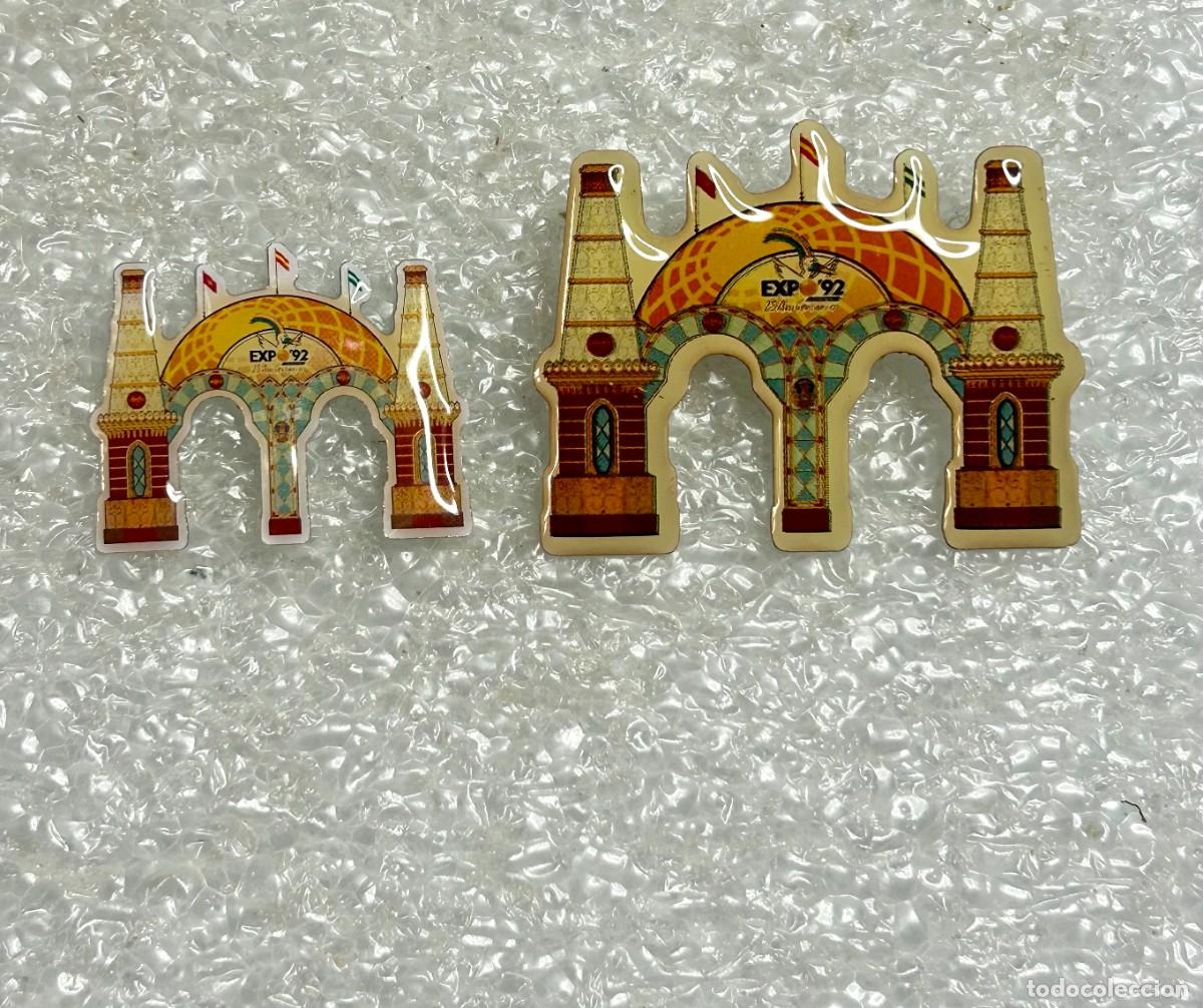Collection pins: 3969.Lote de 2 pin Portadas de Feria 2017 (del 25 aniversario de la Expo 92 de Sevilla)