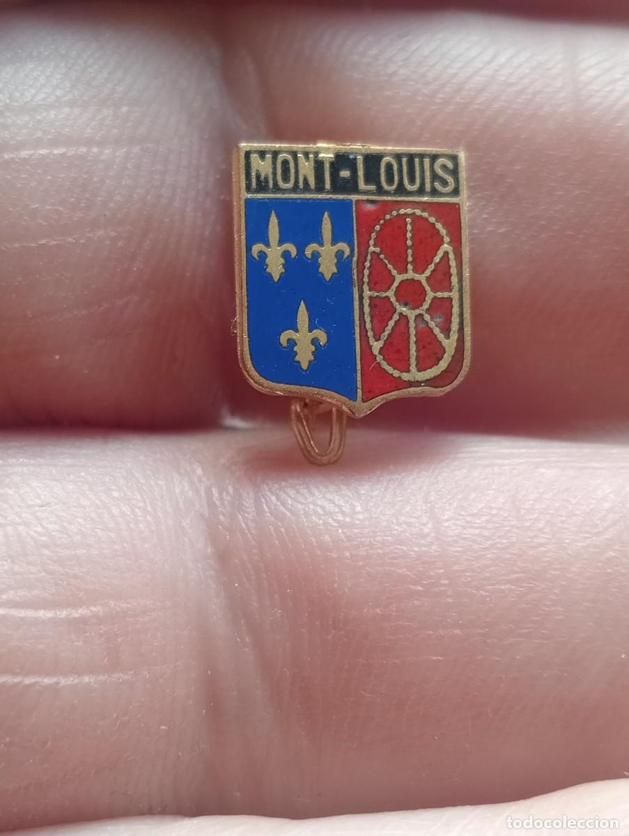 Pins de colecci&oacute;n: INSIGNIA ESMALTADA ESCUDO HER&Aacute;LDICO MONT LOUIS PIRINEOS ORIENTALES COMUNA FRANCIA PIN ALFILER